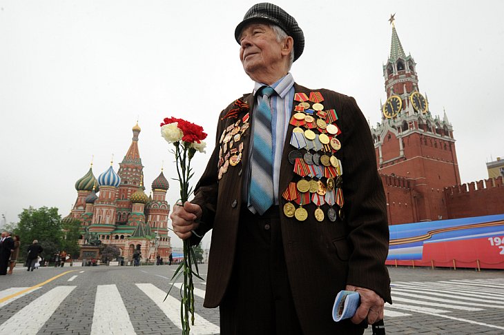 Единение и стычки: как отмечали 9 мая на постсоветском пространстве