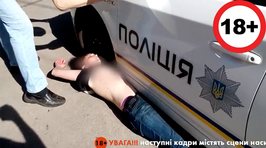 Украинская полиция раздавила девушку в Запорожье