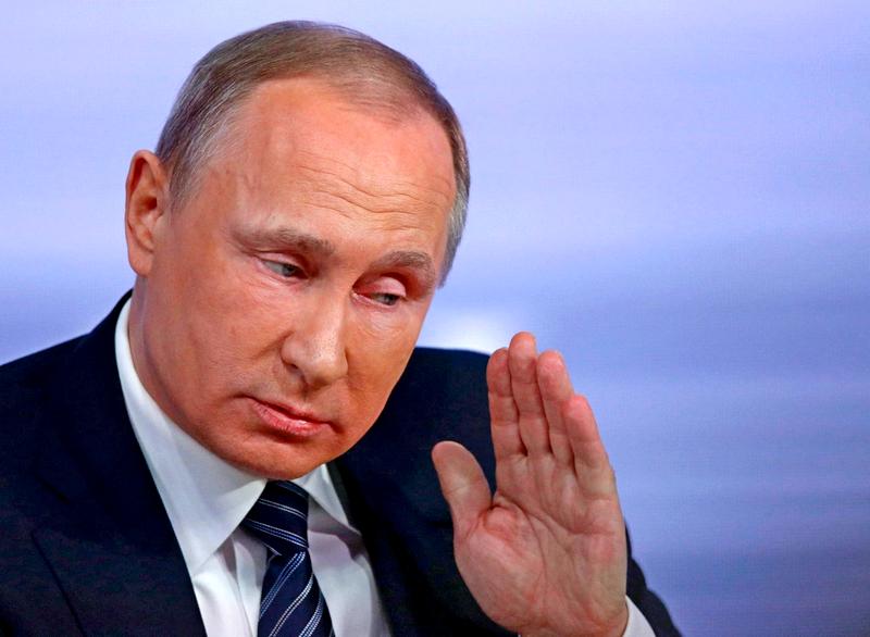 Путин рассказал, что бы сделал, оказавшись в одной душевой с геем