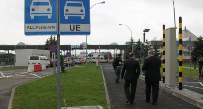 Польские власти закрыли пешеходный пункт пропуска на границе с Украиной