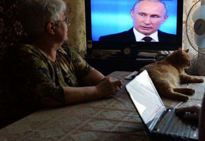 Прямая линия с Владимиром Путиным 2017: о чём спрашивают президента России