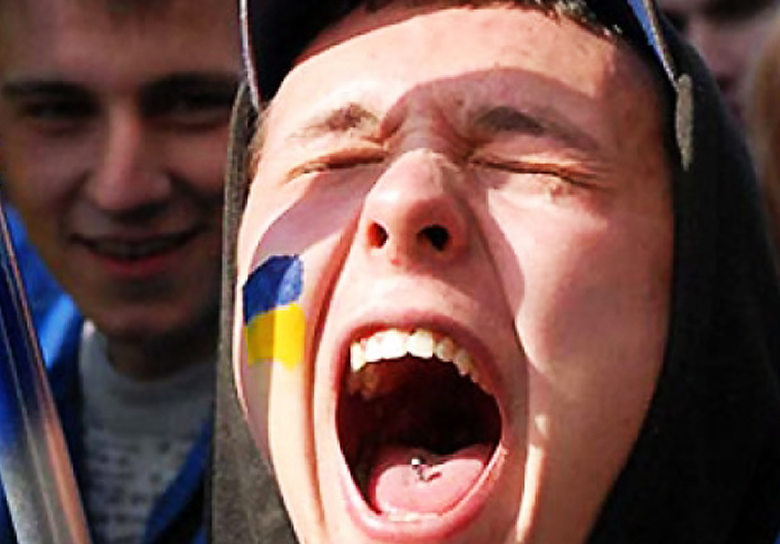 Киевляне массово отравились «патриотизмом»: любить Украину — это больно!