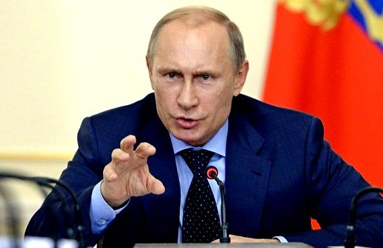 Путин в режиме онлайн узнаёт все тайны Порошенко