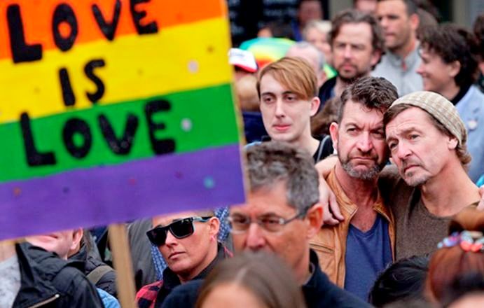 Роспотребнадзор призвал туристов прививаться из-за геев в Европе