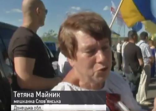 Украинцы не поверили слезам жительницы Донбасса: Ты - донецкая артистка