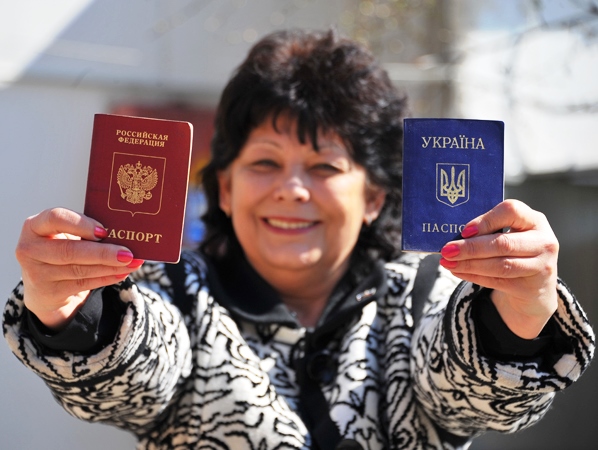 Двойное гражданство: Киев запустил цепную реакцию своего краха