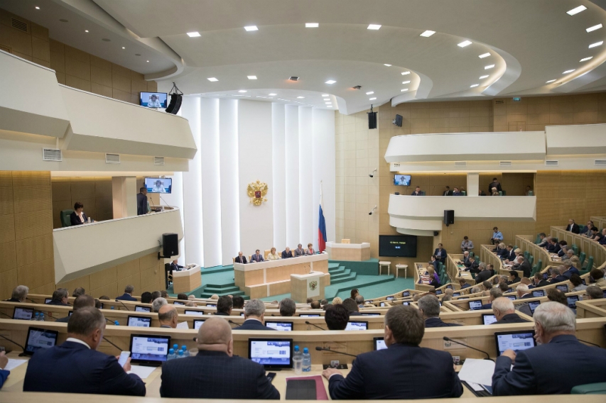 Совет Федерации выступил за введение санкций против Польши