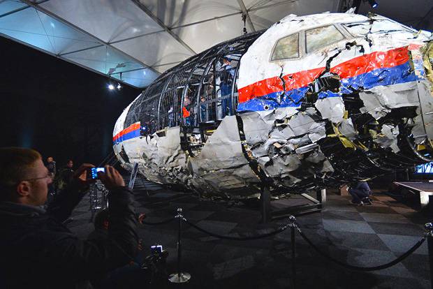 Новые подробности о крушении MH17: данные РФ опровергли версию следствия