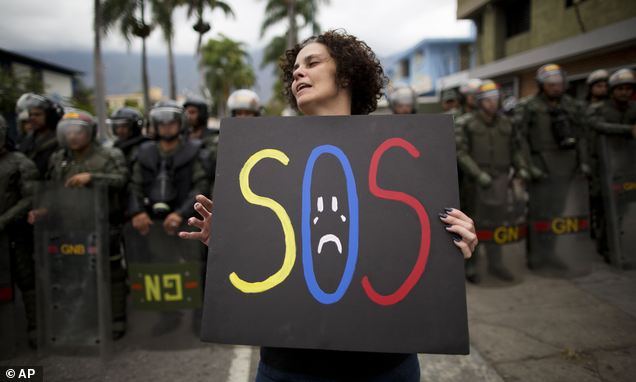 Венесуэла: роспуск парламента новый шаг к гражданской войне