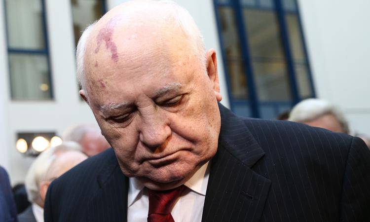 Западные СМИ оправдали предательства Горбачева: похоронил Советский Союз