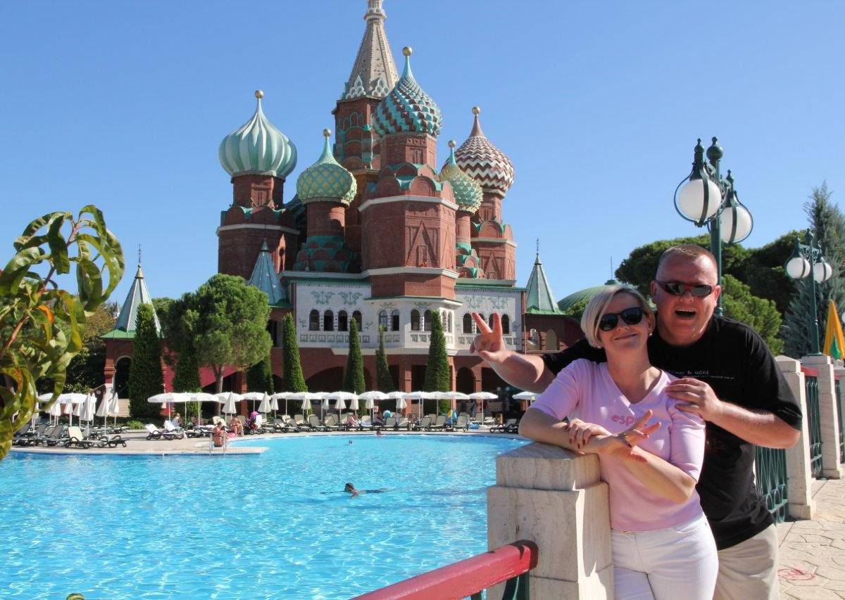 Отдых не задался: укропатриота «взбесил» отель в Турции, похожий на Кремль