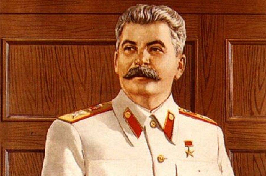 Сталин: "Теперь буржуазия продает права наций за доллары"