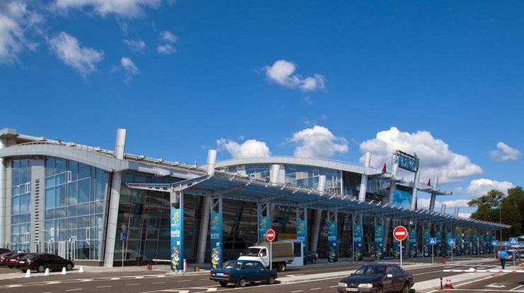 Зачем ЕС закрывает аэропорты Харькова, Запорожья и Днепра?