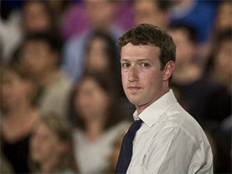 Цукерберг признал перед камерой, что «Facebook» работает на США