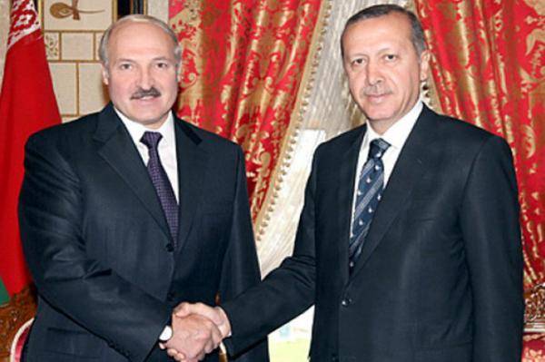 Примерит ли Эрдоган тогу Лукашенко?