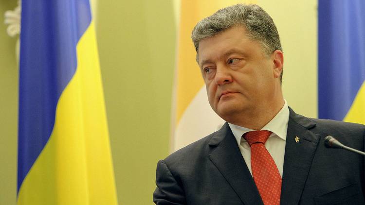 Порошенко заявил, что Украина не ограничивала языки нацменьшинств