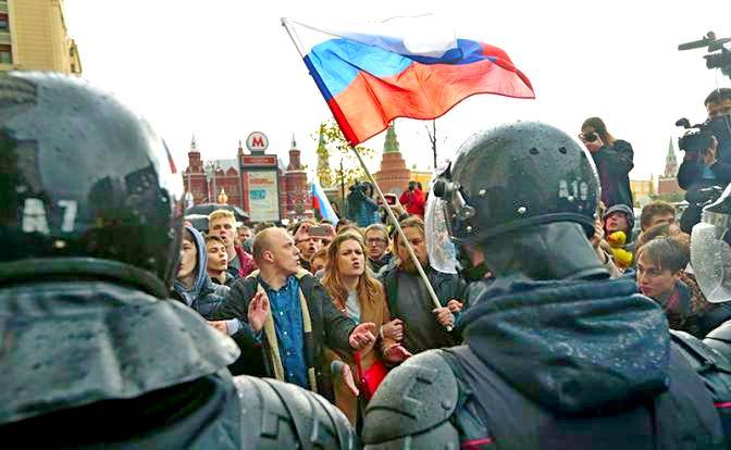 «Баррикады» Навального теряют бойцов