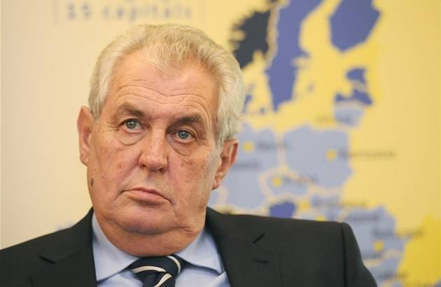 Президент Чехии Земан отказался извиняться перед Украиной за слова о Крыме