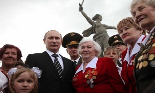Президентский аккорд: народ готов выдать Путину «порубочный билет»