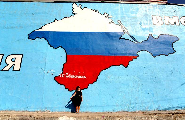 Назло Украине Крым собрал друзей с Запада