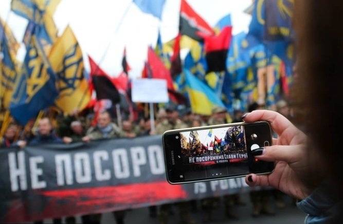 Варшава требует от Киева ответить за преступления прошлого