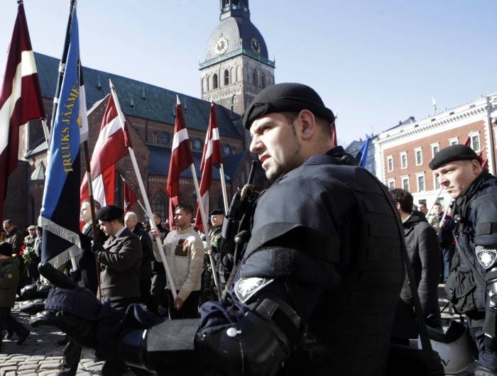 Европа может ввести санкции против украинских и прибалтийских нацистов