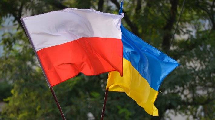 Киев просит Польшу сократить "черный список" украинцев