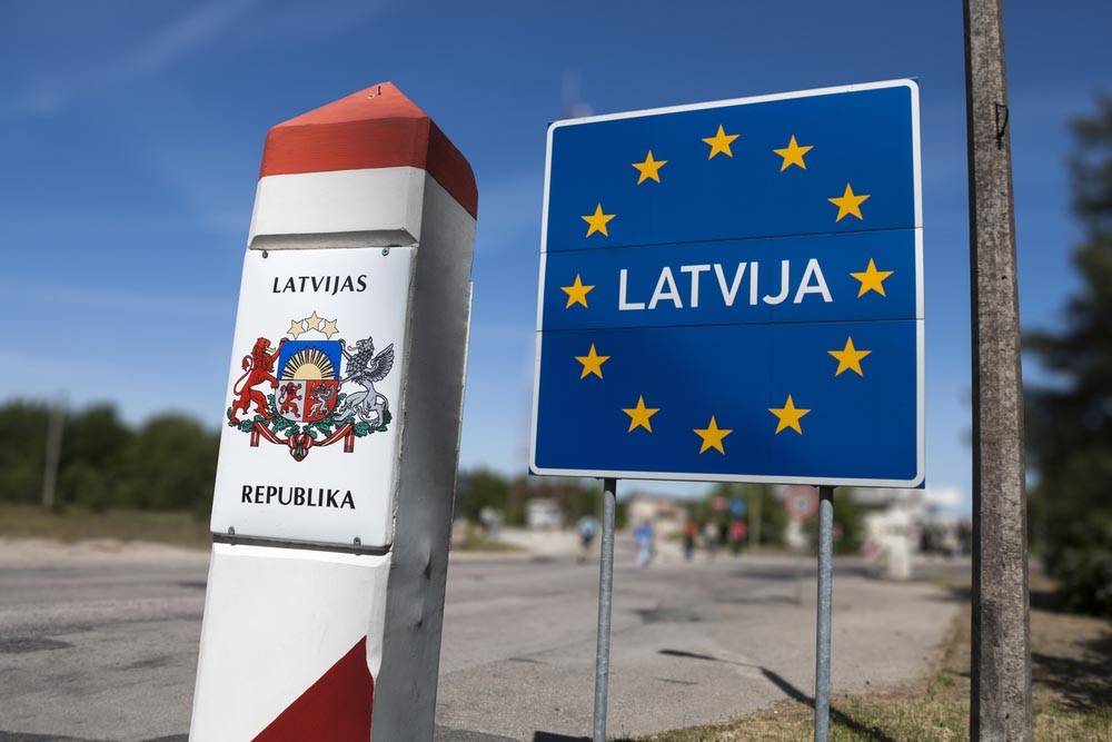 Скандал по-латвийски: за мнимых беженцев выдавали русских неграждан
