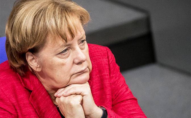 Меркель заставила Германию вспомнить Гитлера