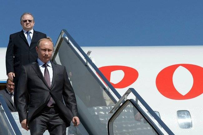 Нужно ли Путину лететь в Вашингтон