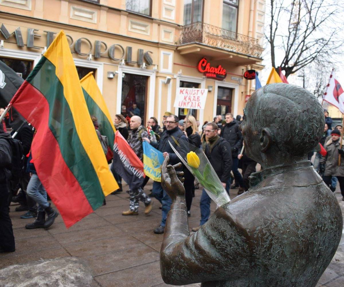 «Вам здесь не место»: литовцы толпой избили приезжего россиянина