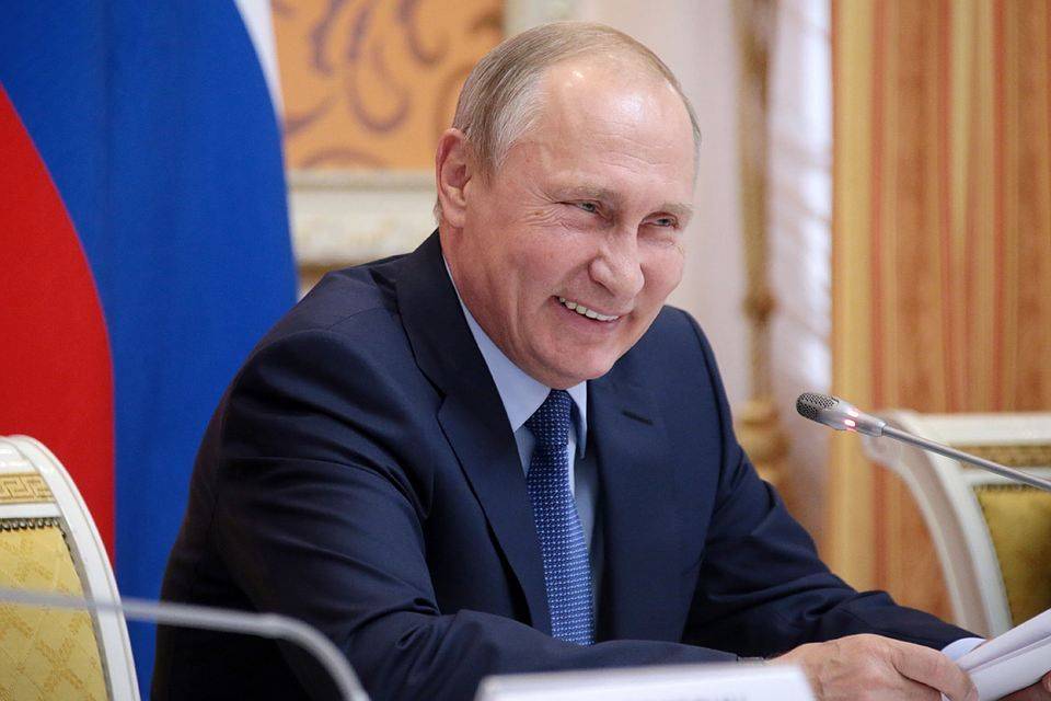 Пятую колонну корежит от «изоляции» Путина