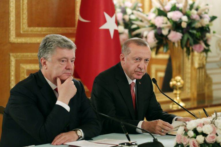 Эрдоган пообещал Порошенко: Турция никогда не признает российский Крым