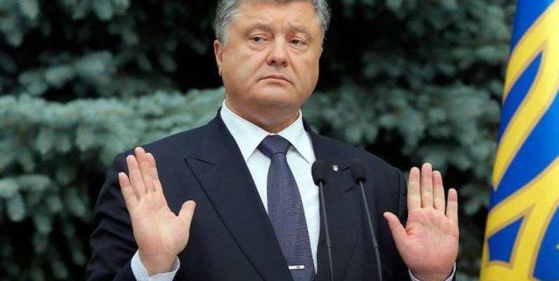 Факир был пьян: фокус Порошенко с военным положением на Украине не удался