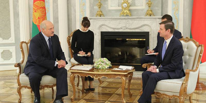США и Беларусь приняли решение о возвращении послов