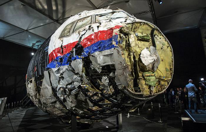 Главы МИД пяти стран безоговорочно поддержали расследование MH17