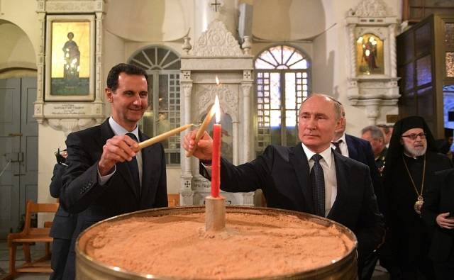 Путин в Сирии отдал дань уважения христианству и исламу