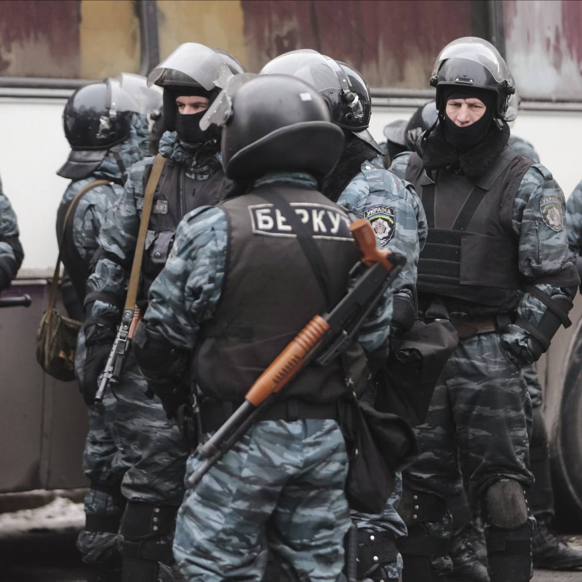 Бывшие сотрудники спецподразделения «Беркут» вернулись в Киев после обмена
