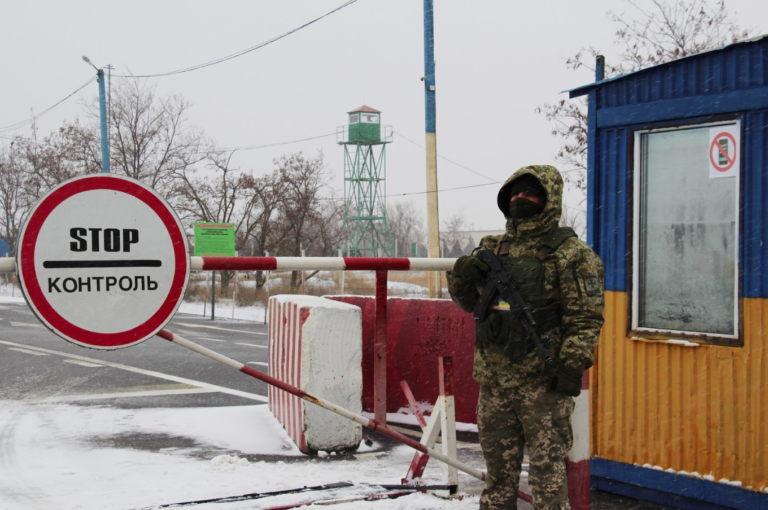Жесткий визовый режим с Россией предложили ввести на Украине