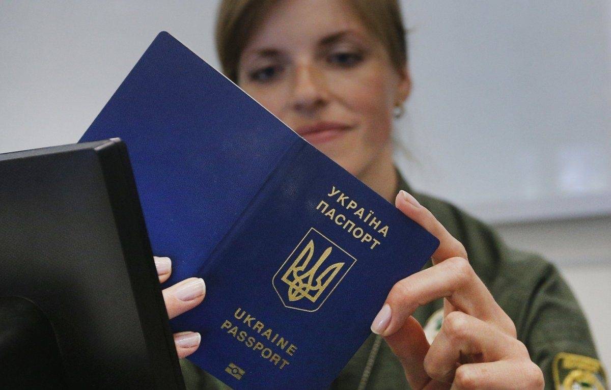 С 1 марта украинцы не смогут въехать в РФ по внутреннему паспорту