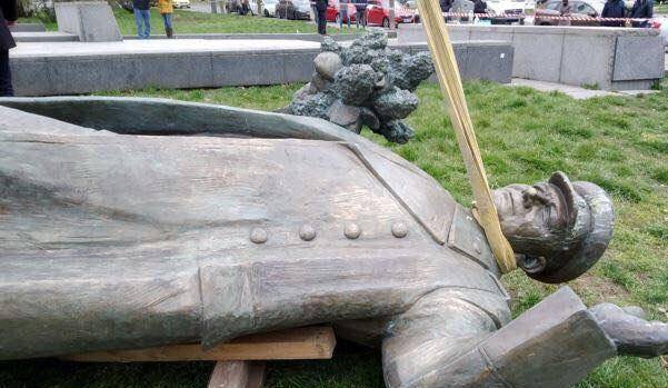 Снос памятника маршалу Коневу: Оскорбление не только России, но и Украины
