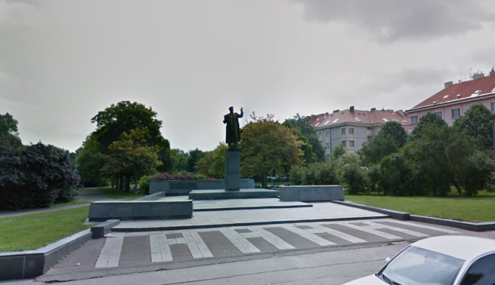 Le Monde о сносе памятника Коневу: Чехия напрасно воюет с историей