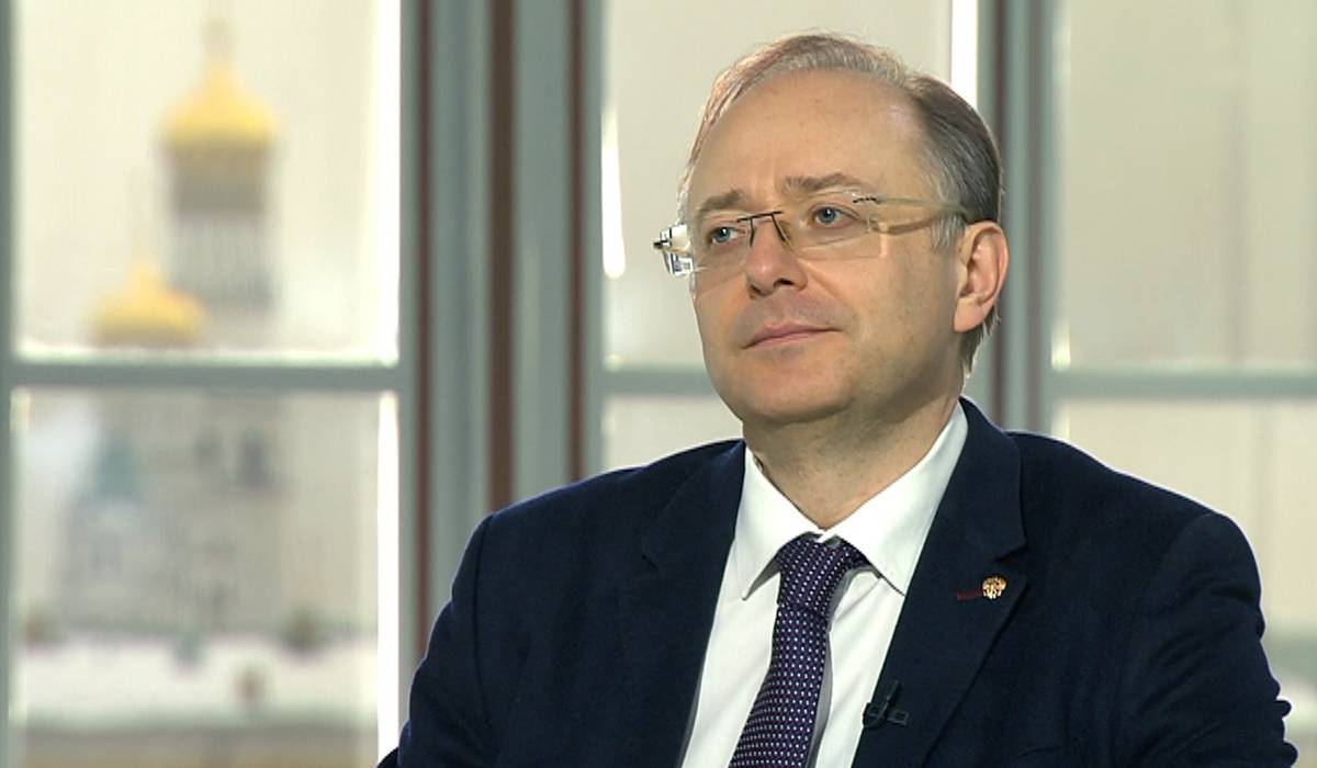 Коробко обвинил Сбербанк в отказе выполнять указ Путина по ЛДНР
