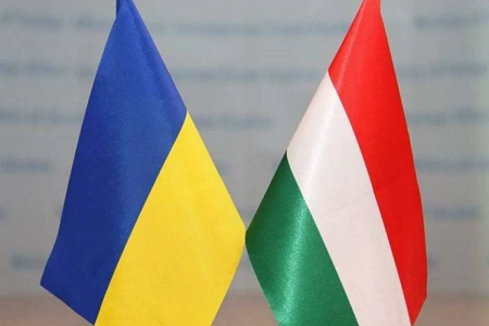 Попытки Украины легитимизировать претензии венгров возмутили Донбасс