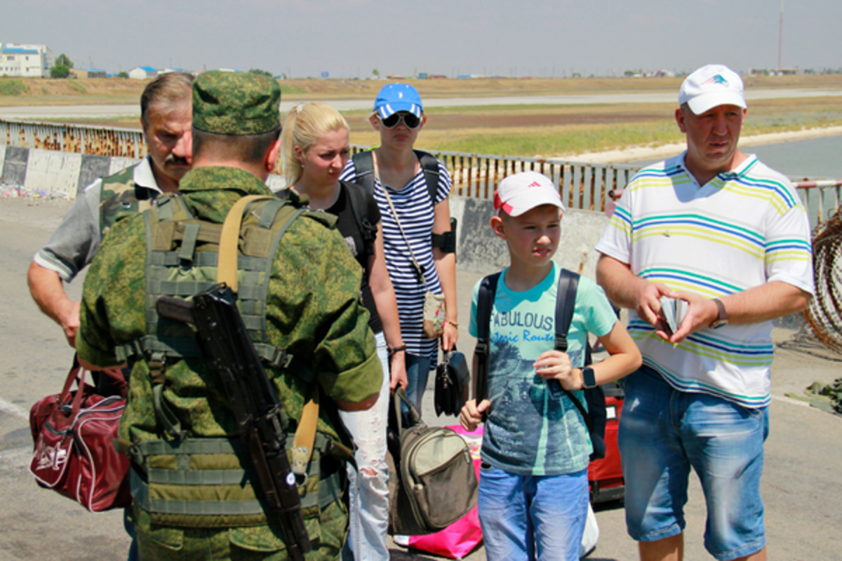 В Крыма пояснили, почему украинские туристы не могут попасть на полуостров