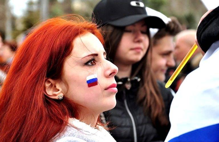 Почему находящиеся под давлением русские жители Латвии не уезжают в Россию