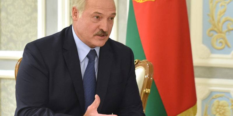 Лукашенко о Крыме: Это же твоя земля, твои люди. Как ты мог за ее не воевать?