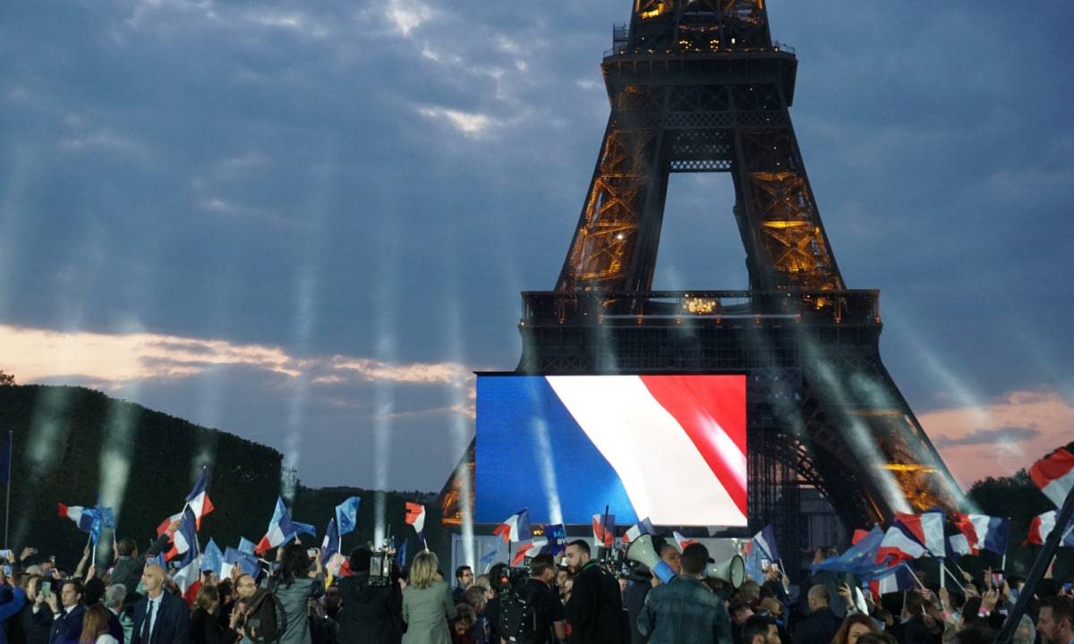Place d'Armes: французам задали десять вопросов о РФ, Украине и санкциях
