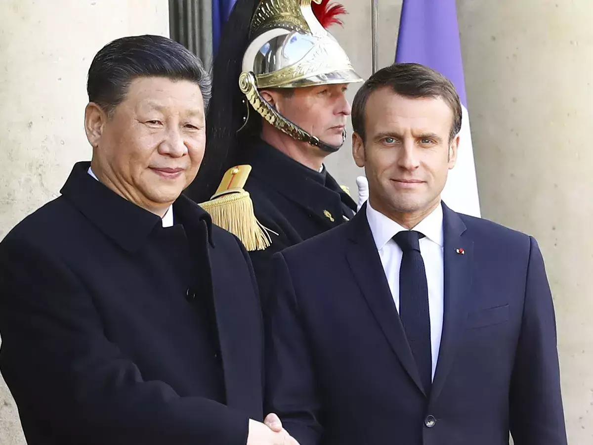 RI: Си Цзиньпин вернул в Париж не Макрона, а его китайскую копию
