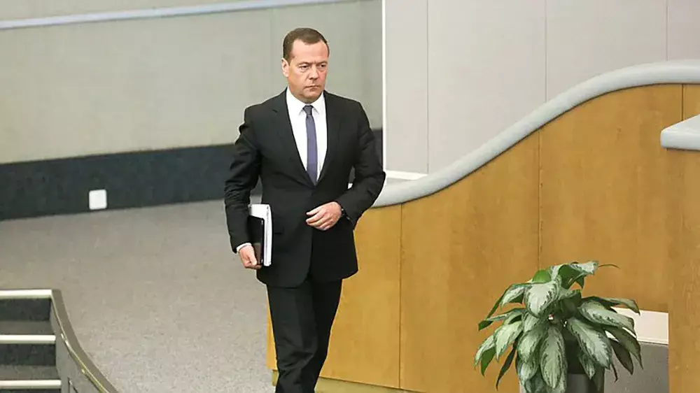 Sohu: Моравецкий пытался выставить Россию слабой, но был унижен Медведевым